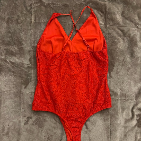 Red lace bodysuit - Picture 3 of 3